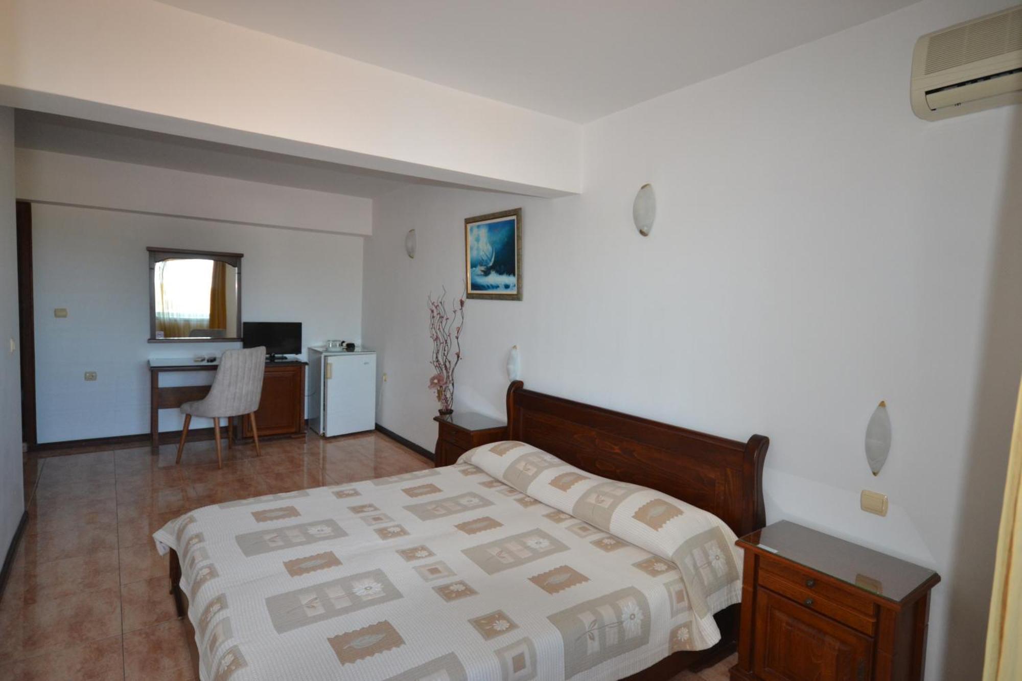 More Family Hotel Sozopol Exterior foto