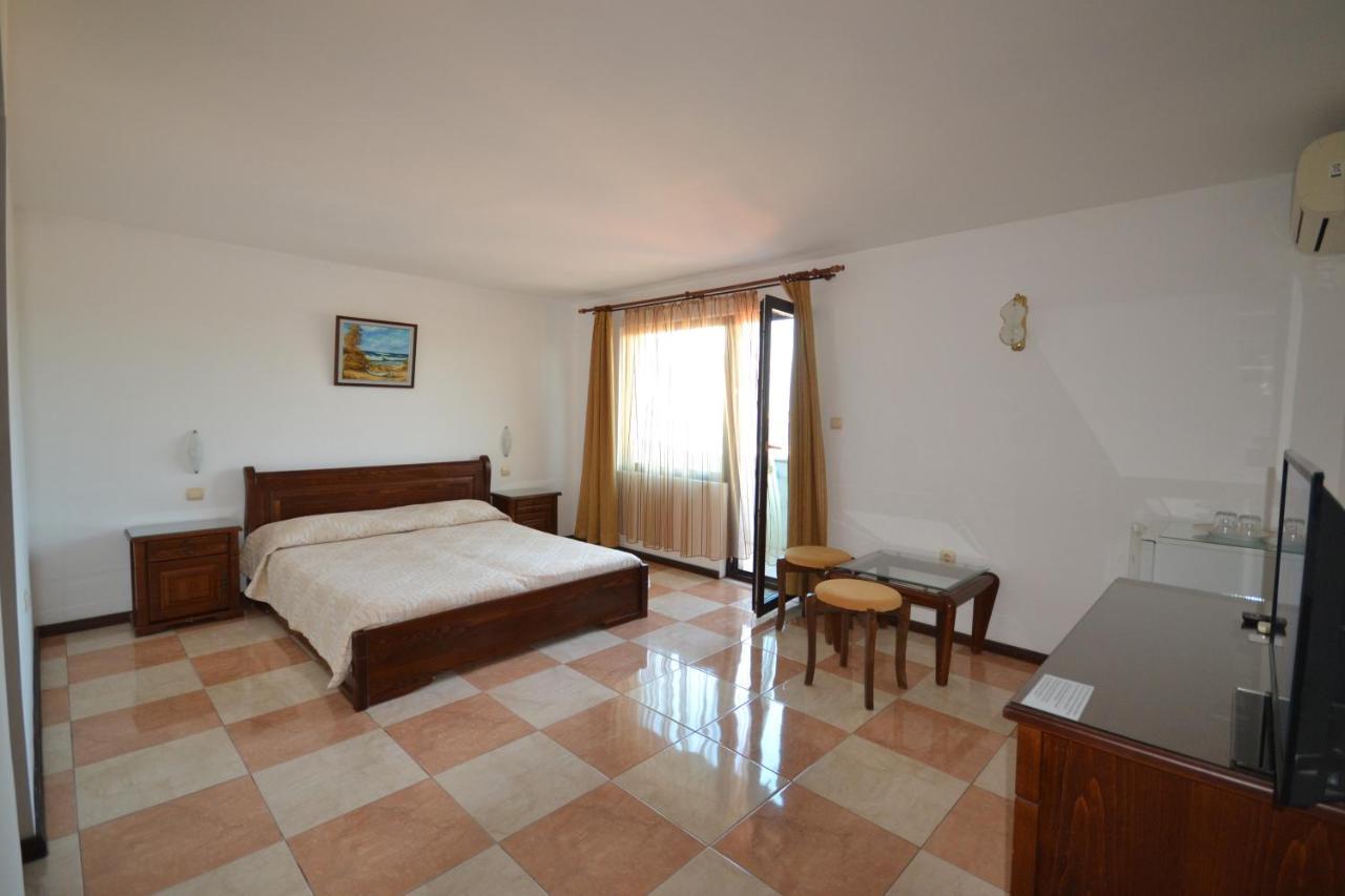 More Family Hotel Sozopol Exterior foto
