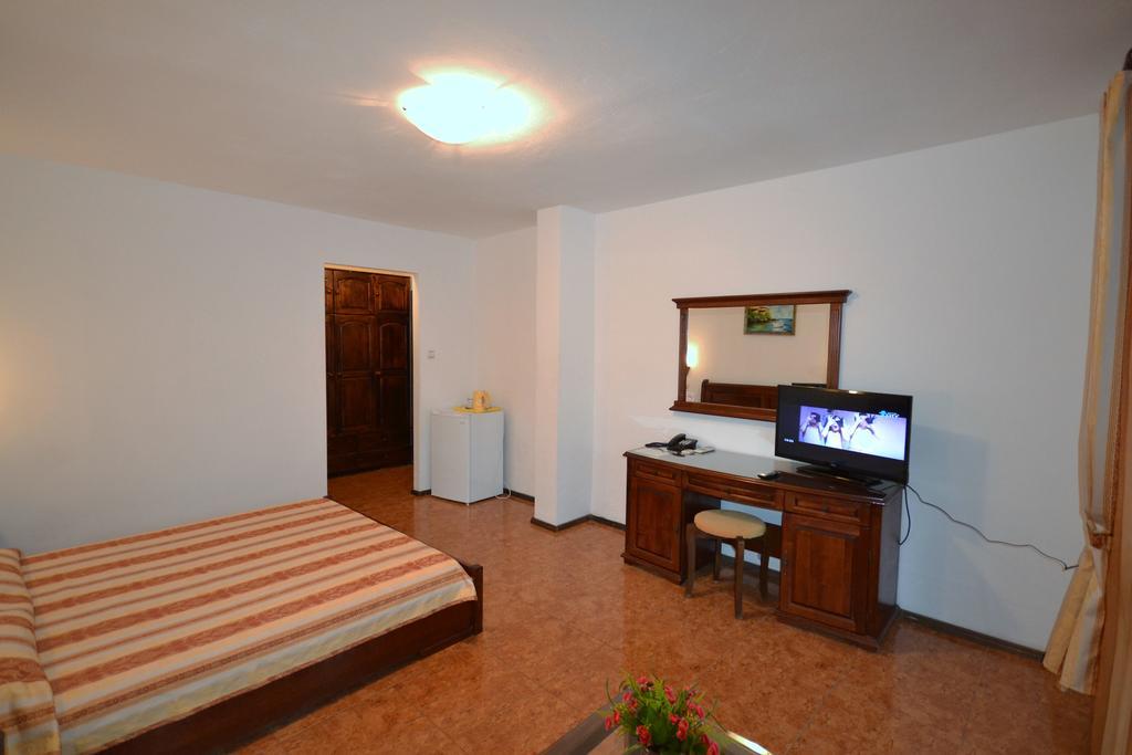 More Family Hotel Sozopol Exterior foto